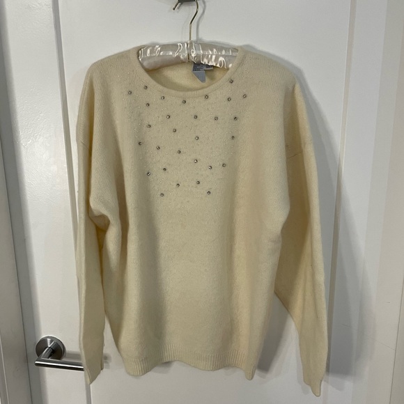 Vintage Rino Rossi Hand Knot Angola and Wool White Bedazzled Sweater Large - Picture 1 of 5